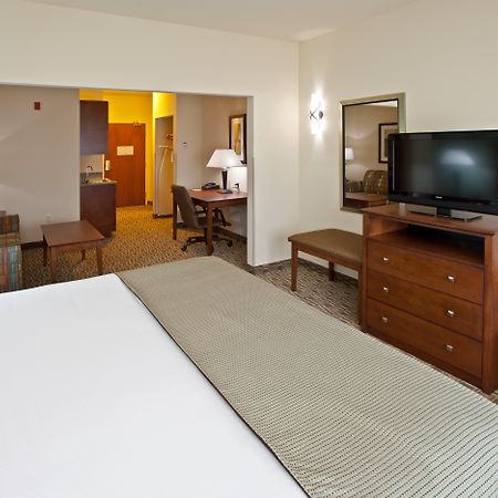 Holiday Inn Express & Suites Ripley By Ihg Oda fotoğraf